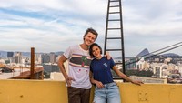 9 Potret Sosok Pacar Shawn Mendes yang Akhirnya 'Go Public', Eks Pacar Neymar