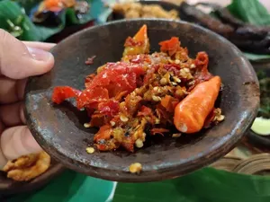 10 Tempat Makan Spesialis Sambal di Jakarta, Pedasnya Bikin Nagih!