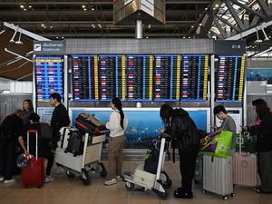 22 Penumpang Ditolak Masuk Pesawat di Thailand Gegara Kejar Seleb