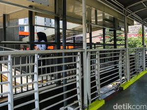 Warga Dukung Pembongkaran 1 JPO Viral Dekat tapi Tak Tersambung di Rasuna