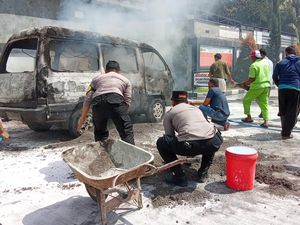 Suzuki Futura Ludes Terbakar Saat Antre Isi Bensin di Wonogiri