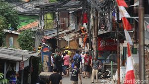 Penertiban Bangunan Liar di Tanah Abang Pulihkan Fungsi Drainase