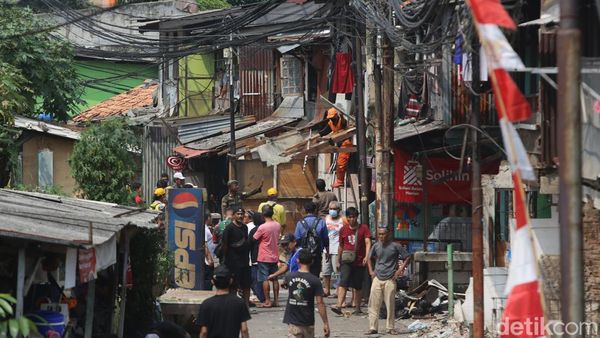 Penertiban Bangunan Liar di Tanah Abang Pulihkan Fungsi Drainase