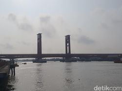 Kualitas Udara Palembang Sempat Berbahaya pada Kamis Dini Hari Imbas Karhutla