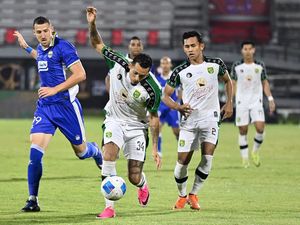 Video: Kalahkan Persib Lewat Adu Penalti, Persebaya Juara Piala Presiden 2026