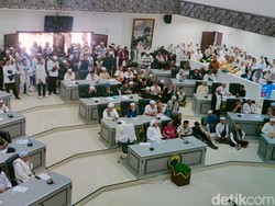 Ratusan Warga-Ulama Geruduk Gedung Dewan, Tolak LBGT di Cianjur