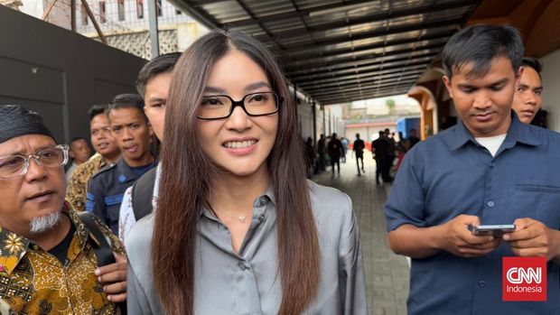 Ruben Onsu dan Sarwendah hadir di Pengadilan Negeri Jakarta Selatan pada Kamis (6/8/2026).