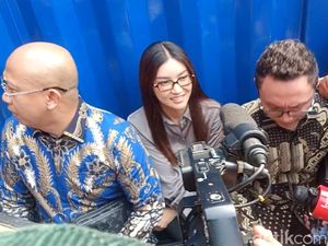 Pihak Sarwendah Perlihatkan Bukti Ancaman Lelang Rumah dari Bank