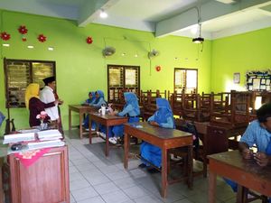 Dapur MBG Disetop Buntut Ratusan Siswa-Guru SMPN 5 Rembang Keracunan