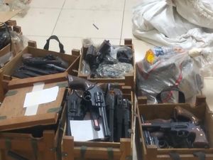 Ada Bunker di Sekolah Jaksel TKP Temuan Ratusan Senjata, Apa Isinya?
