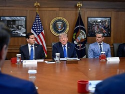 Ribut-ribut Trump dengan Menhan AS soal Amunisi Perang Menipis