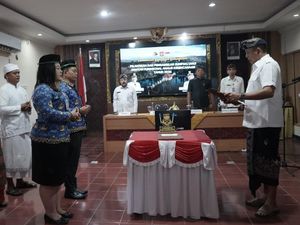 Lantik 6 Analis Kebencanaan BPBD Karangasem, Gus Par Ingatkan Perkuat Mitigasi