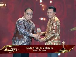 Pemkab Lutra Sabet detiktimur Awards Berkat Pengentasan Kemiskinan Ekstrem