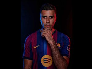 Video: Barca Naikkan Tawaran untuk Rodri Jadi 60 Juta Euro