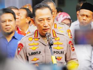 Kapolri Siap Kawal Perjuangan Buruh, Titip Pesan Tetap Jaga Ketertiban