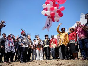 Menkop Bawa Semangat Koperasi ke Festival Lembah Baliem Wamena