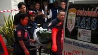 Lansia Tewas Ditembak Remaja di Thailand, Petugas Medis Evakuasi Jenazah