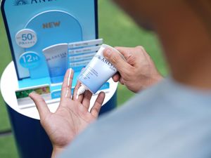 Ini Alasan Pria Juga Perlu Perlindungan UV yang Nyaman Dipakai Setiap Hari