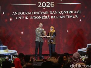 Para Penerima Anugerah Program Bisnis Terpuji