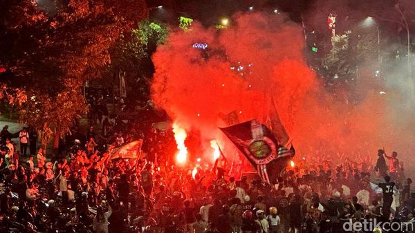 Euforia Suporter Rayakan Persebaya Juara Piala Presiden 2026