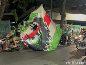 Euforia Persebaya Juara Piala Presiden, Suporter Konvoi ke Tengah Kota