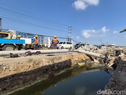 Kronologi 10 Tiang Listrik Roboh di Manyar Gresik, Satu Orang Terluka