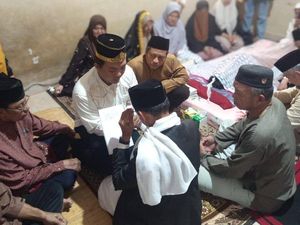 Video Haru Wanita Akad Nikah di Samping Jenazah Ayah