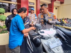 Air Mata Bahagia Arif, Motor Pencari Nafkah yang Hilang Kembali Pulang