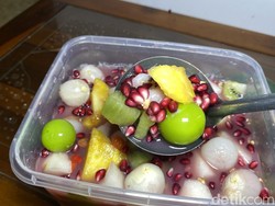 Cobain Bikin Asinan Buah Sultan Ceri-Ya di Rumah, Habis Berapa Ya?