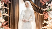 Dea Annisa Menangis Mohon Maaf kepada Ibunda di Pengajian Jelang Pernikahan
