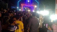 Cantik! Lampu Hias Warnai Desa Kandang Pemalang, Ada Monas-Suramadu