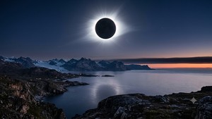 Video: Timelapse Gerhana Matahari di Islandia, Langit Gelap Total