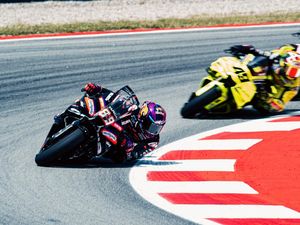 Hasil Sprint Race MotoGP Inggris 2026: Aprilia Berkuasa, Marquez Melempem