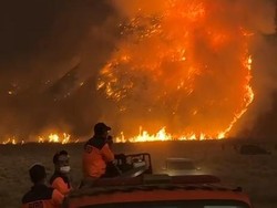 Kebakaran Makin Meluas, Wisata Bromo Terancam Ditutup Total