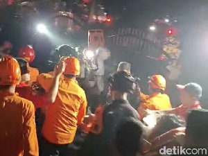 Korban Kebakaran Gedung Bapenda DKI Dievakuasi dari Lantai 15, Ini Kondisinya