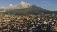 Melihat Padatnya Permukiman Kota Ternate dari Udara
