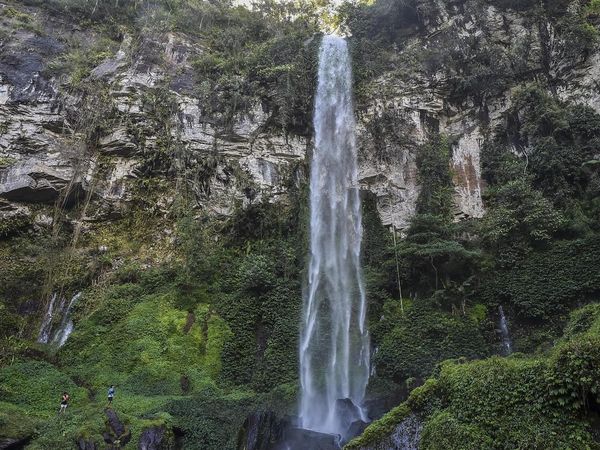 Menilik Pesona Air Terjun Putri Pelangi di Kerinci