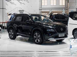 Menilik Kelebihan Nissan X-Trail, Lawan Honda CR-V Cs