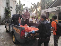 Mayat Pria Lansia Ditemukan Tewas Depan Kontrakan di Prabumulih