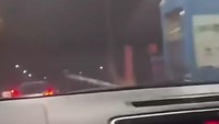 Ogah Bayar, Sopir Xpander Tabrak Mobil hingga Hantam Palang GT Kalikangkung