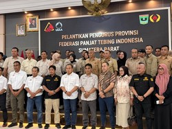 Irjen Herry Heryawan Lantik Pengprov FPTI Sumbar 2026-2030