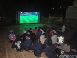 15 Lokasi Nobar Persib Vs Manila Digger di Bandung Malam Ini