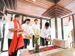 Pimpinan MPR Ziarah ke Makam Bung Hatta, Kenang Perjuangan Pendiri Bangsa