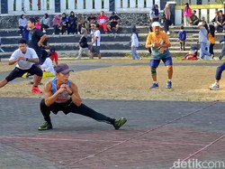 Mengenal Agus Safari, Lansia Tangguh Penakluk Rute 60 Km