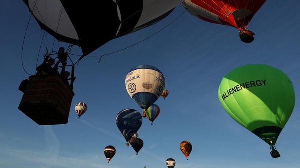 Balon Udara Warna-warni Ramaikan Festival Tahunan Bristol