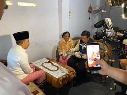 Bupati Fawait Turun Langsung Tinjau Layanan Homecare di Sumberbaru Jember