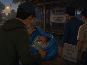Tangis Bayi dalam Kantong Biru Pecah di Pos Kamling Cirebon