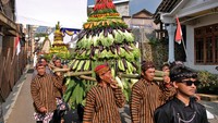 Kirab Hasil Bumi Warnai Festival Lembutan di Lereng Gunung Sindoro
