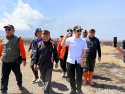 Wagub Emil Jelaskan Penyebab Kebakaran Bromo Terus Meluas