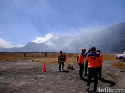 Kebakaran Bromo Meluas 250 Hektare dalam Sehari